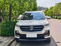 Goedkope gebruikte compacte SUV 2017 Baojun 510 1.5L 5-versnellingsbak handgeschakeld laag brandstofverbruik LHD tweedehands benzine auto