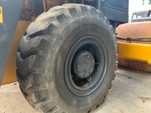 Used XS223J Vibratory Road <b>Roller</b> Single Drum Soil Compactor Powerful Engine <b>Large</b> Ground Contact Pressure . - Product Image 6