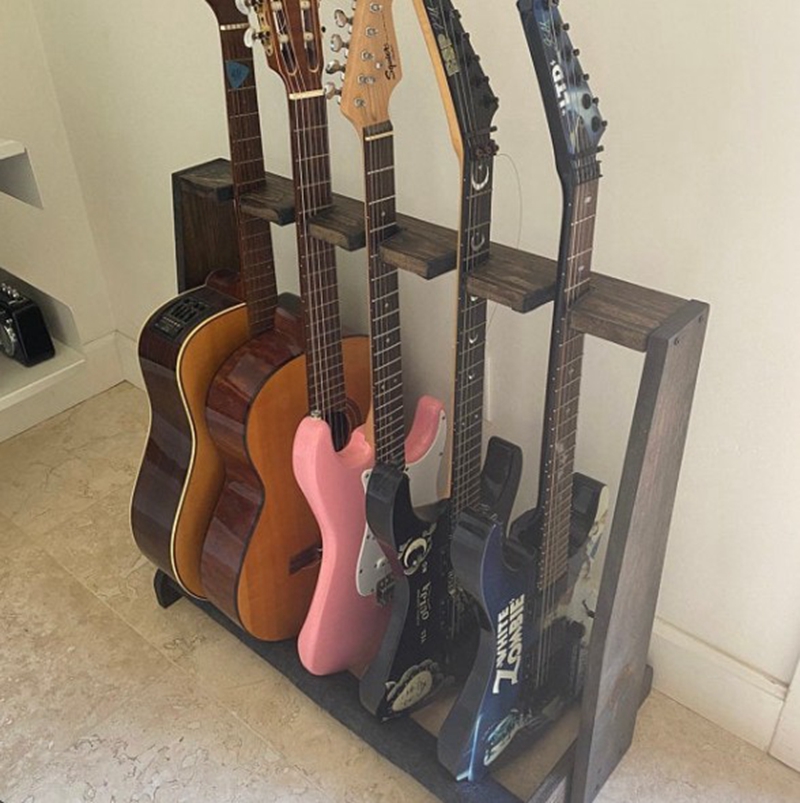 Encuentre el mejor fabricante de soporte guitarra casero y soporte guitarra  casero para el mercado de hablantes de spanish en alibaba.com