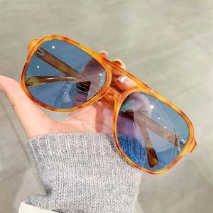 Lunettes de soleil rétro personnalisées avec logo 2025, anti-lumière bleue, UV400, polarisées, surdimensionnées, style aviateur, pour hommes et femmes - Product Image 1