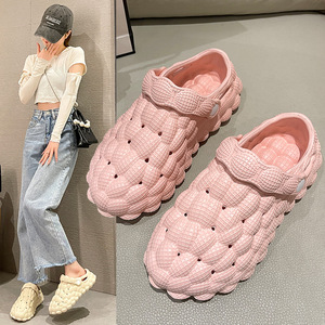 Sandalias de Verano Unisex al por Mayor, Zuecos de Burbuja, Diseño Novedoso, Suela Gruesa, Cómodas y Antideslizantes para Primavera - Product Image 1