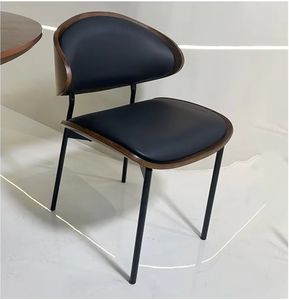 Silla de Comedor Moderna y Lujosa, Diseño Curvo con Estructura de Madera y Cuero PU Negro, Patas de Acero, Convertible para Sala de Estar o <span class=keywords><strong>Apartamento</strong></span> - Product Image 5