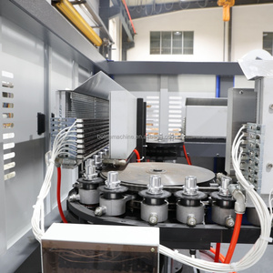 Machine de soufflage de bouteilles en plastique entièrement automatique à 6 cavités avec cylindres importés, valve d'air haute pression et disjoncteur - Product Image 3