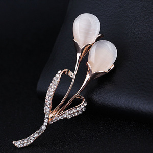 Broche tendance en alliage de zircon et de perles plaqué or, de luxe, de haute qualité, pour femmes, style coréen, idéale pour mariage, fiançailles, fête, cadeau - Product Image 2