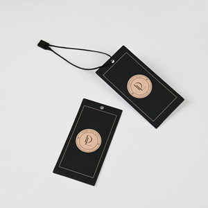 <span class=keywords><strong>Etichette</strong></span> di appendi abbigliamento personalizzato all'ingrosso carta speciale spessa cartoncino nero lucido <span class=keywords><strong>etichette</strong></span> Logo di marca di lusso <span class=keywords><strong>per</strong></span> abbigliamento indumento - Product Image 4