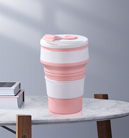 Tasse à café en silicone pliable de vente chaude tasse de voyage pliable réutilisable portable avec couvercle et paille pour une utilisation de boisson en déplacement