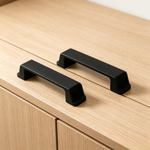 Geringe Mindestbestellmenge 120mm Schwarzer Rechteckiger Kunststoff-Möbelgriff für Schrank Kleiderschrank Schublade Tür Fabrik Großhandel Lieferung - Product Image 1