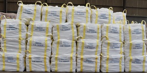 Almandine alami <span class=keywords><strong>Garnet</strong></span> Grit abrasif 30 60 untuk semburan pasir dan pemotongan Waterjet pasir <span class=keywords><strong>Garnet</strong></span> merah mentah - Product Image 6