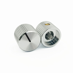 Perillas de aluminio anodizado macizo de eje liso de 15 mm (1/4 pulgada, 0.25 pulgadas, 6.35 mm, 6.4 mm) para potenciómetros de control de guitarra y pedales - Product Image 2