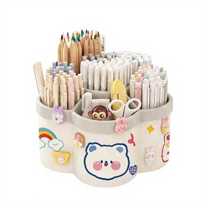 Organizador de Escritorio Redondo Giratorio, Multifuncional, con 4 Compartimentos, de Plástico, para Calendario, Bolígrafos y Otros Artículos, con Calcomanías de Dibujos Animados - Product Image 4