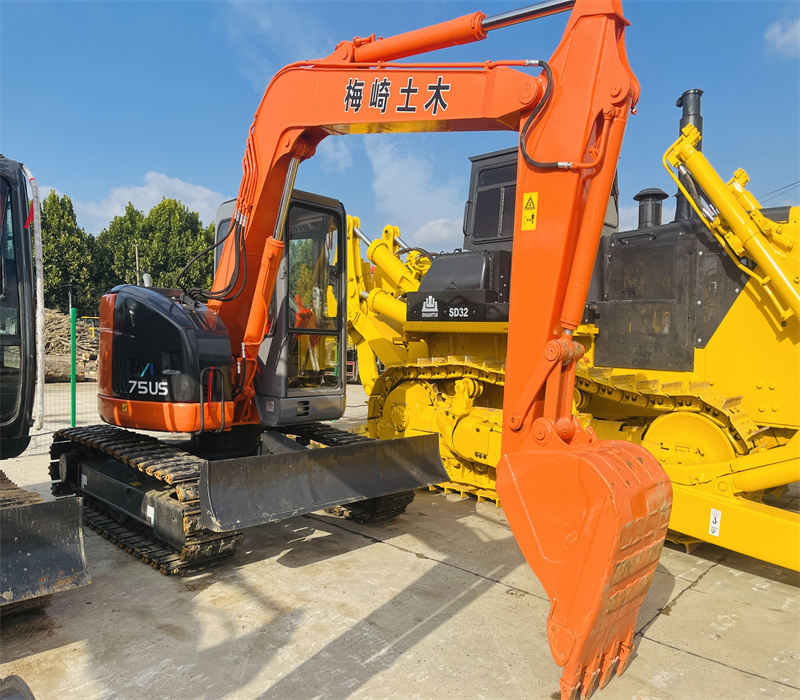 Hitachi Zaxis 75 Japan Used Mini 7.5 Ton Excavator for Sale