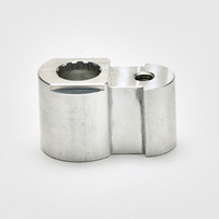 Petites pièces en acier inoxydable personnalisées en usine Joint de tuyau de refroidissement liquide usiné CNC pour percer le brochage