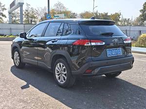 <span class=keywords><strong>Toyota</strong></span> Frontlander SUV d'occasion 2022 en excellent état, boîte automatique 2.0L CVT, sièges en cuir, intérieur foncé, caméra de recul, conduite à gauche - Product Image 3