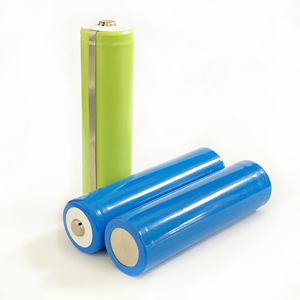 Batería de Litio 18650 3.7V 1200mAh Para Productos Electrónicos - Product Image 1