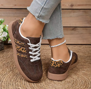 Les nouvelles <span class=keywords><strong>baskets</strong></span> à lacets pour femmes en imprimé <span class=keywords><strong>léopard</strong></span> marron sont confortables, respirantes et élégantes pour les sorties quotidiennes - Product Image 4