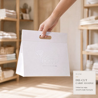 Sac cadeau en papier personnalisé avec logo, poignée découpée, sac de shopping pliable en gros, emballage de détail, sac fourre-tout pour boutique