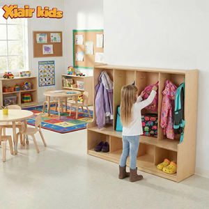 Casier pour enfants avec compartiments individuels et étiquettes nominatives pour l'organisation des milieux <span class=keywords><strong>de</strong></span> crèche, d'école maternelle et d'apprentissage précoce - Product Image 1