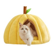 Lit pour chat en forme de citrouille semi-fermé, chaud et douillet pour l'hiver, maison-caverne en peluche ultra douce, nid confortable pour animaux de compagnie d'intérieur, pour chats et petits chiens, OEM ODM