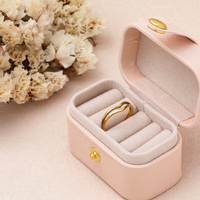 Fenny 18K plaqué or mode Simple flèche empilable anneau à la mode pour les femmes pas de décoloration en acier inoxydable bijoux en gros