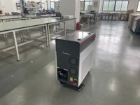Machine de nettoyage laser 500W refroidie par air, haute sécurité, nouvelle génération, économe en énergie, pour l'élimination de la rouille, de la peinture et de l'huile sur l'acier, et le nettoyage des poussières sur le métal et la pierre