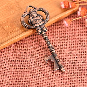 Giáng sinh nhà bếp mở cổ điển Retro Santa Claus hình dạng mở Key Ring Keychain hình bia chai công cụ - Product Image 4
