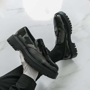 Chaussures en cuir décontractées et confortables pour hommes, style britannique, avec pompons, grande taille, version coréenne, anti-odeur, collection 2026 - Product Image 2