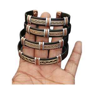 Brazalete de Cuero de Dos Tonos en Cobre Antiguo Vintage, Brazalete Abierto con Patrón Trenzado para Hombres, Mujeres, Unisex - Product Image 1