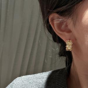 Pendientes de Plata de Ley S925, Diseño Retro de Lujo Ligero con Encaje e Incrustaciones de Circonita, Estilo Minimalista Francés, Venta al por Mayor - Product Image 3