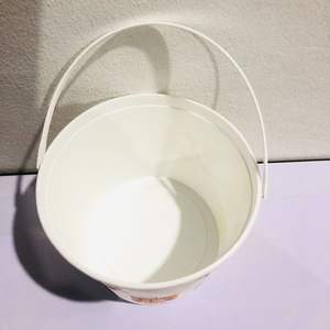 Seau à popcorn en plastique PP personnalisé avec logo, style américain, avec couvercle, fabriqué au Vietnam - Product Image 2