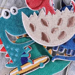 Nuevo Parche Bordado Autoadhesivo con Dibujos Animados de Dinosaurios para Decoración de Ropa Infantil - Product Image 4