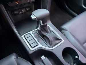 Hyundai Sportage 2018 Blanco, Cuarta Generación, Diésel, SUV, Espejos Laterales Plegables, Climatizador de Doble Zona, Volante Tapizado en Cuero - Product Image 4
