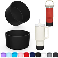 32oz 40oz Tasse réutilisable en acier inoxydable Flacon Fond de bouteille Couvre-botte Manchons en silicone Décorations résistantes aux chutes et aux rayures