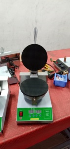 Nouvelle machine à gaufres en acier inoxydable électrique commerciale avec commande tactile, légère et portable pour les restaurants - Product Image 3