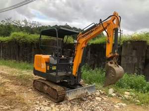 Mini Excavadora de Segunda Mano de 3 Toneladas con Motor Yanmar, Orugas Hidráulicas, Motor y Caja de Cambios, Fabricada en China - Product Image 2