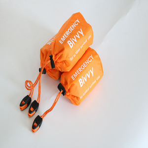 Sac de couchage d'urgence de type enveloppe, 0,2 kg, coupe-vent, couleur orange, pour une utilisation en plein air en cas de survie - Product Image 2