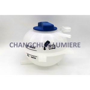 Réservoir d'expansion de liquide de refroidissement pour Audi A3 Q3 VW Caddy Golf Jetta Passat B6 Tiguan 1K0121407 1K0121407A 1K0121407F - Product Image 4
