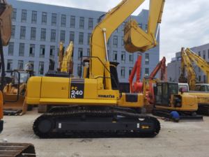 Excavateurs d'occasion Komatsu série PC240-8 120 120-2/3/5/6 12 tonnes Composant d'origine Bulldozers de marque japonaise Stock de vente disponible - Product Image 2