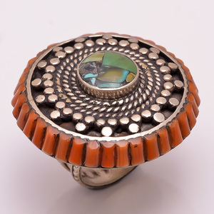 Bagues tibétaines en corail turquoise bijoux faits à la main vente en gros de bijoux de mode femmes et filles fournisseurs de bagues de bijoux de mode - Product Image 5