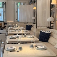 Meubles de restaurant, de café, d'hôtel, de restauration, de conception moderne et luxueuse, OEM ODM professionnel, ensemble de tables et de chaises de salle à manger