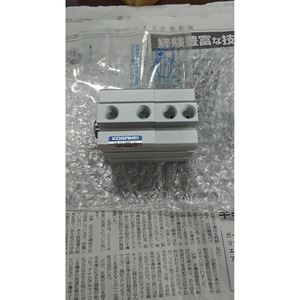 Cylindre pneumatique Koganei Cd32x5x10 à double action, interface M5, 0,1-1,0 Mpa - Product Image 1
