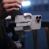 FeiyuTech Scorp Mini-P Kit Stabilisateur de smartphone 3 axes avec suivi IA, lumière d'appoint et support tableau de bord pour iPhone 16 Pro Max et Android