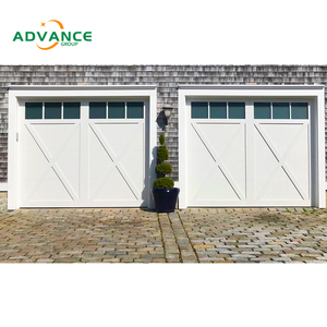 Puerta <span class=keywords><strong>de</strong></span> garaje <span class=keywords><strong>de</strong></span> <span class=keywords><strong>madera</strong></span> estilo carruaje con bisagras <span class=keywords><strong>de</strong></span> <span class=keywords><strong>hierro</strong></span> e insertos <span class=keywords><strong>de</strong></span> ventana - Product Image 4