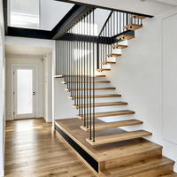 Escalier sur mesure en verre avec marches et contremarches en chêne blanc, structure en acier droite à monopoutre, pour intérieur, fabrication chinoise
