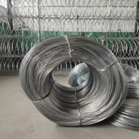Fil de fer galvanisé à double torsion, rouleau de grillage barbelé pour la protection des fermes et l'isolation des périmètres d'usine, fourni par l'usine