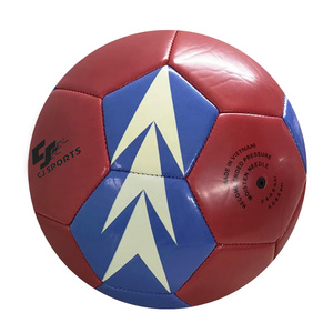 Balones de Fútbol Personalizados Talla 5 Rojos Brillantes de PVC Cosidos a Máquina para Entretenimiento y Recreación Hechos en Vietnam Venta al Por Mayor - Product Image 1
