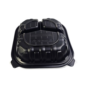 Boîte <span class=keywords><strong>à</strong></span> <span class=keywords><strong>sushi</strong></span> jetable en PP recyclable et écologique, 10x10 pouces, 3 compartiments, noire transparente, certifiée Shandong, compatible micro-ondes - Product Image 3