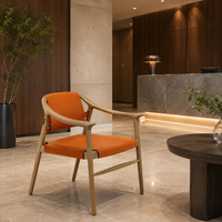 Fauteuil d'appoint chic de style français en cuir pleine fleur et bois de frêne pour hall d'hôtel et zone sociale