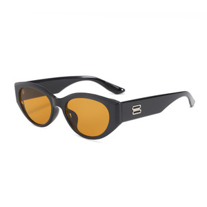 แว่นกันแดดทรงแคทอายสำหรับผู้หญิง UV400 กรอบพีซีขนาดเล็กสไตล์เรโทร - Product Image 5