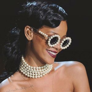 Wholesale 2020 New Fashion Luxury Vintage Small <b>Frame</b> Women <b>Sunglasses</b> Pearl <b>Round</b> <b>Sunglasses</b> - Product Image 1