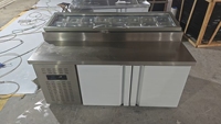 Meja Persiapan Pizza Stainless Steel dengan Pendingin Terintegrasi Tiga Pintu Termostat Digital Efisiensi Energi A+++ untuk Restoran